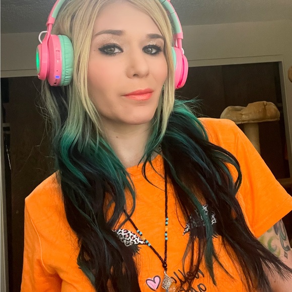 Meet your Posher, Xia Lee - Picture 8 of 12